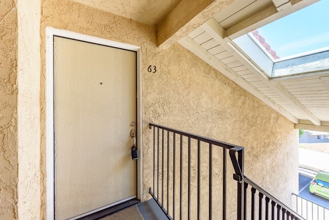 Building Photo - Quiet, Unit in Santee with View!
