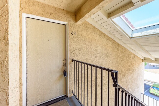 Foto del edificio - Quiet, Unit in Santee with View!