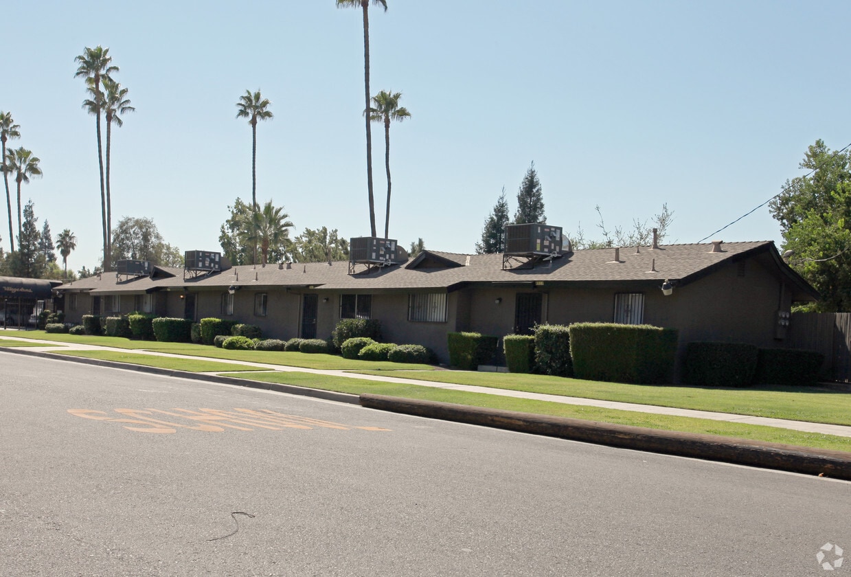 Foto principal - 4933 N Harrison Ave