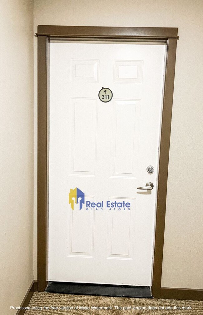 Foto del edificio - Pet friendly one bedroom condo available in the sought after Oasis Community in Bellevue