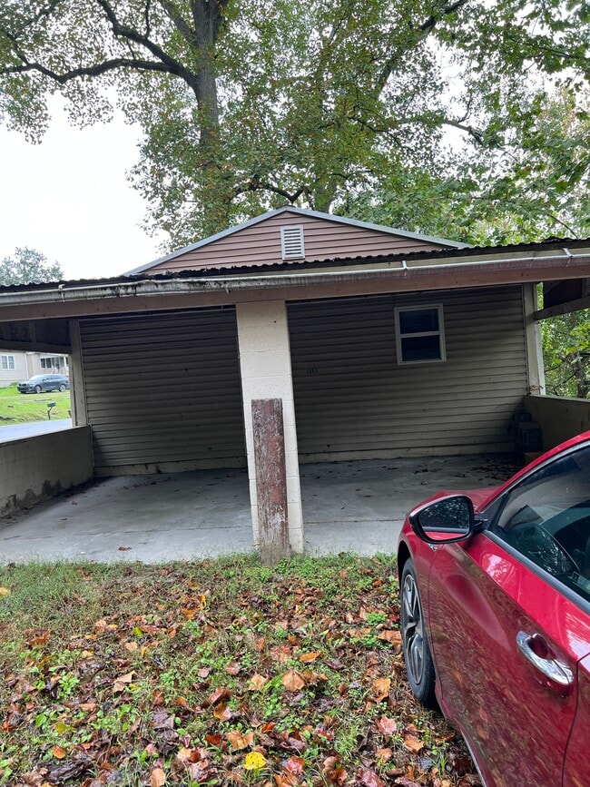 Building Photo - 2863 Licking Rd