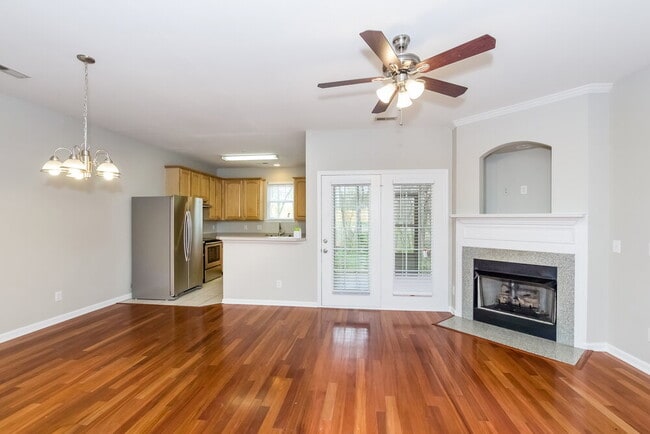 Building Photo - 10926 Princeton Commons Dr