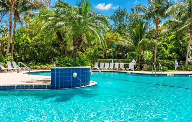 Building Photo - The Falls at Marina Bay