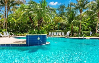Building Photo - The Falls at Marina Bay