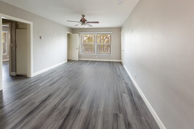 Foto del edificio - 1803 S St Andrews Pl