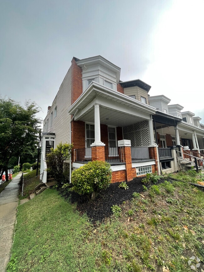 Remington Apartments for Rent with a Living Room Baltimore, MD 1 Rentals