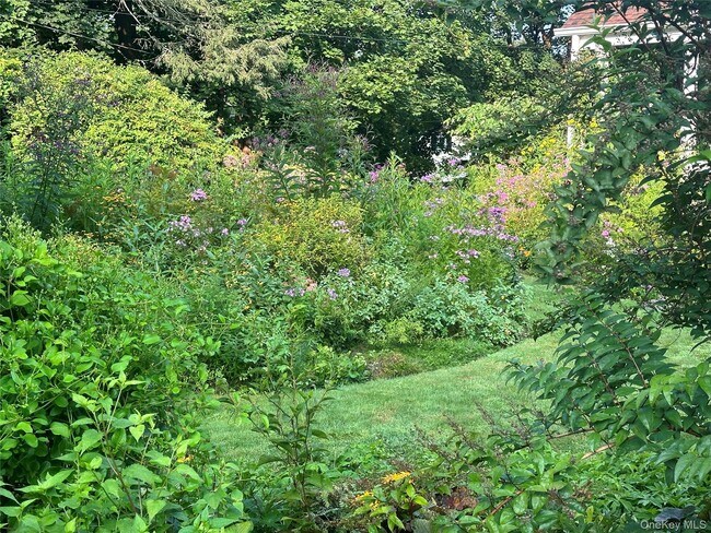 Foto del edificio - 8 Sunset Dr