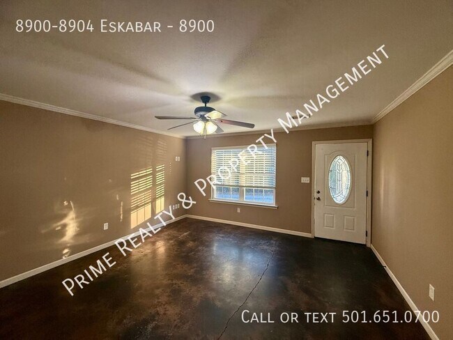 Foto del edificio - 8900-8904 Eskabar-8900