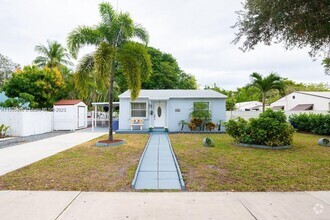 Building Photo - 307 N 28th Ave