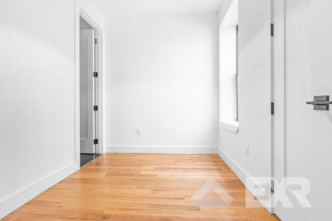 Building Photo - 1330 St Johns Pl