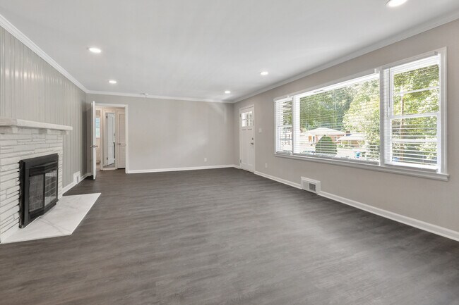 Building Photo - 93 Leathers Cir NW