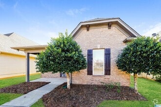 Building Photo - 2111 Adkins Pl