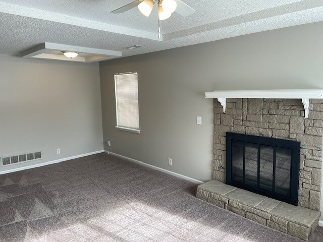 Foto del edificio - 1046 E Huntington Cir