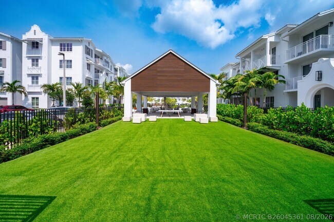 Foto del edificio - 8053 W Oakland Park Blvd