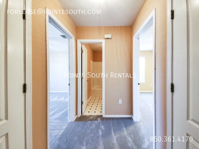 Building Photo - 3BD/2BA in Seaglades