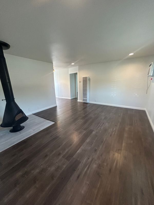 Foto del edificio - 1305 N Garfield Ave