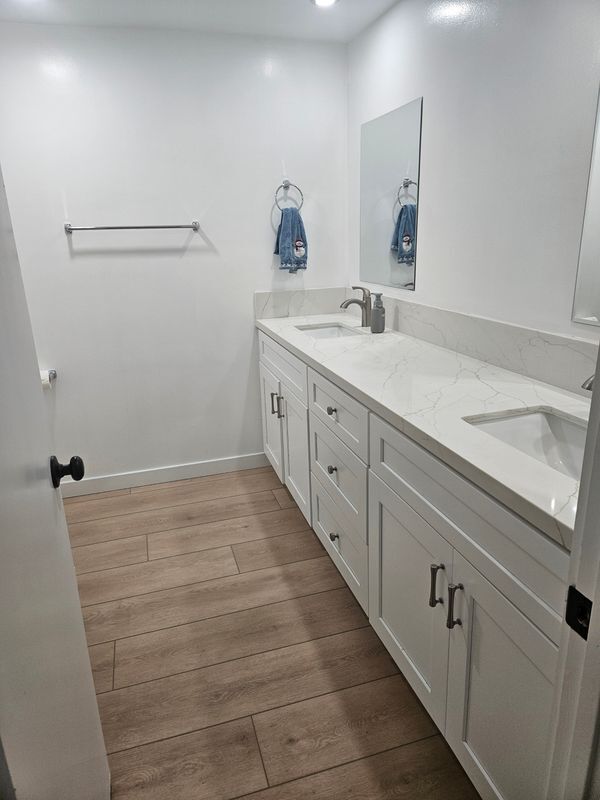 Foto del edificio - 6801 Glen Dr