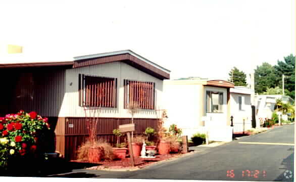 Building Photo - Redwood Mobile Home Park