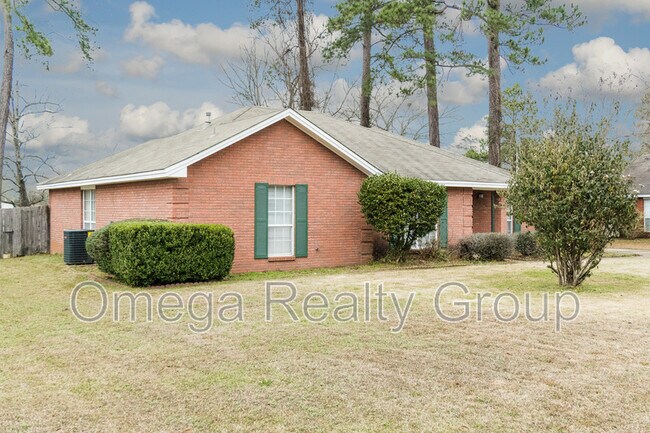 Foto del edificio - 485 Saddlewood Dr