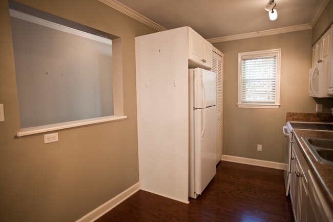 Building Photo - Two Bedroom Condo at The Retreat