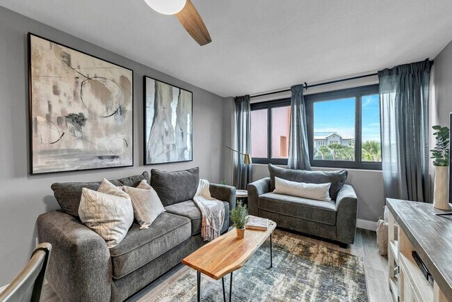 Building Photo - 343 Gulf Shore Dr