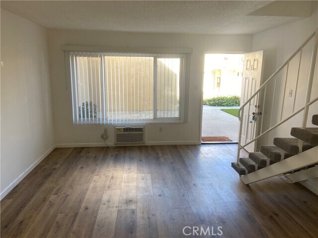 Foto del edificio - 2661 Andover Ave