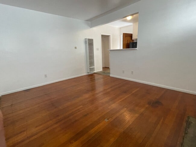 Foto del edificio - 1240-1246.5-12465 Tamarind Ave