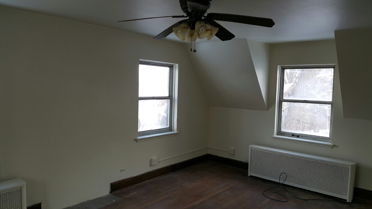 10424 Frankstown Rd, Pittsburgh, PA 15235 House Rental in Pittsburgh