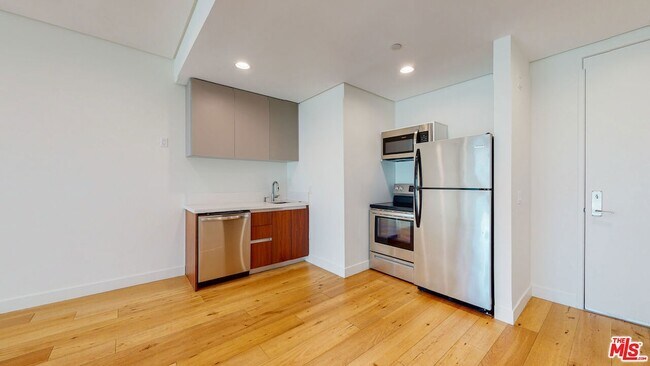 Foto del edificio - 938 Orange Grove Ave