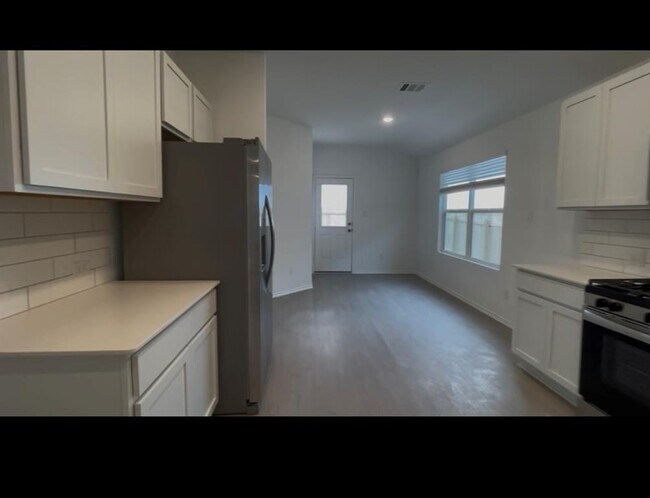 Foto del edificio - 152 Zircon Ln