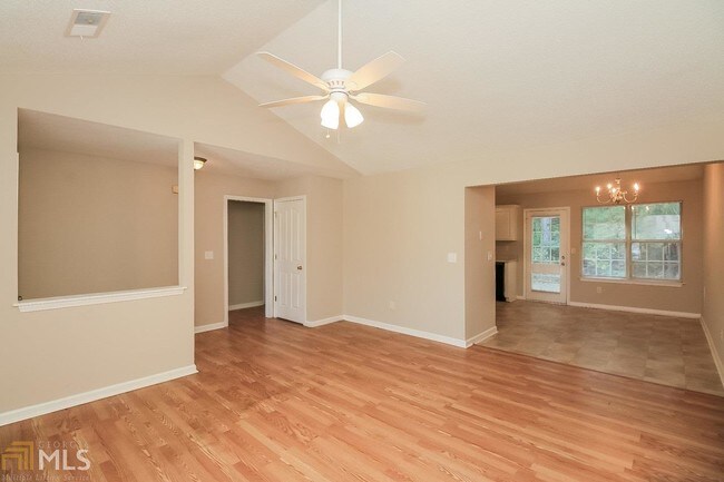 Foto del edificio - 1633 Thorn Ridge Trail