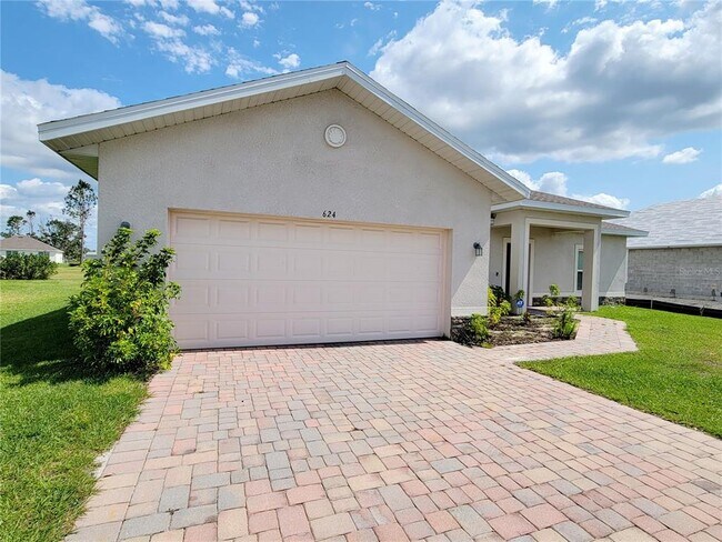 Building Photo - 624 Corrientes Cir