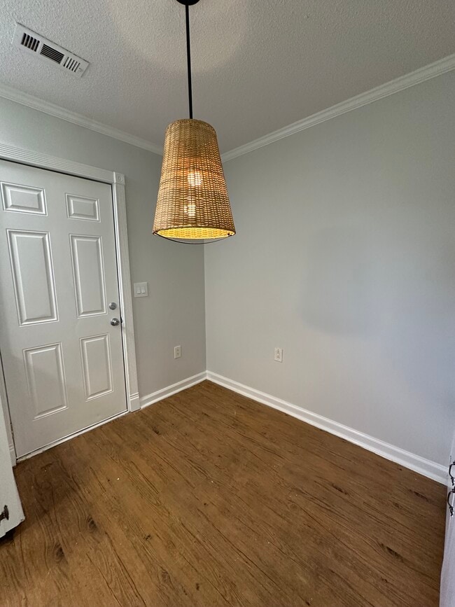 Building Photo - 8844-8850 Deerwood Dr (Quadplex)