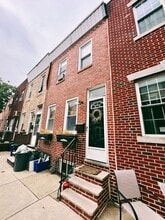 Building Photo - 129 Emily St