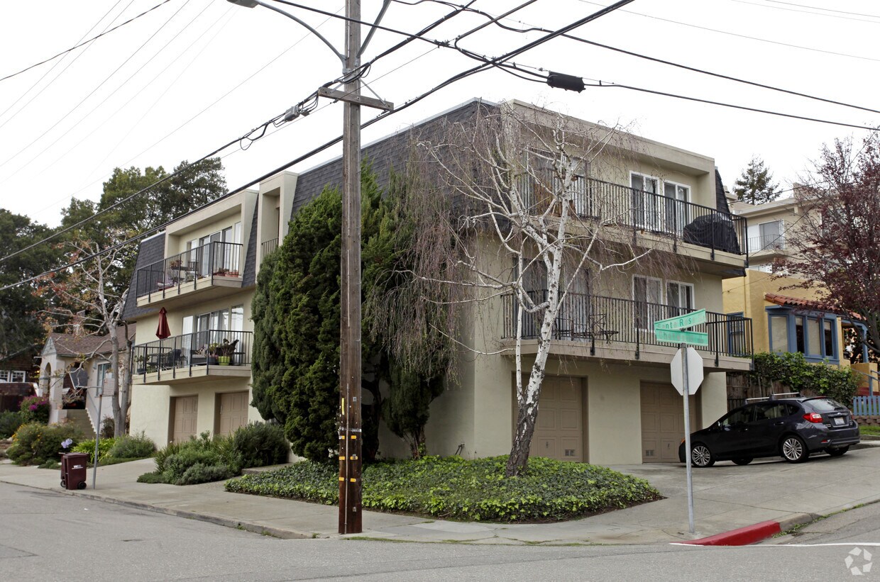 Primary Photo - 230 Santa Rosa Ave