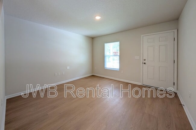 Foto del edificio - 640 E 31st St
