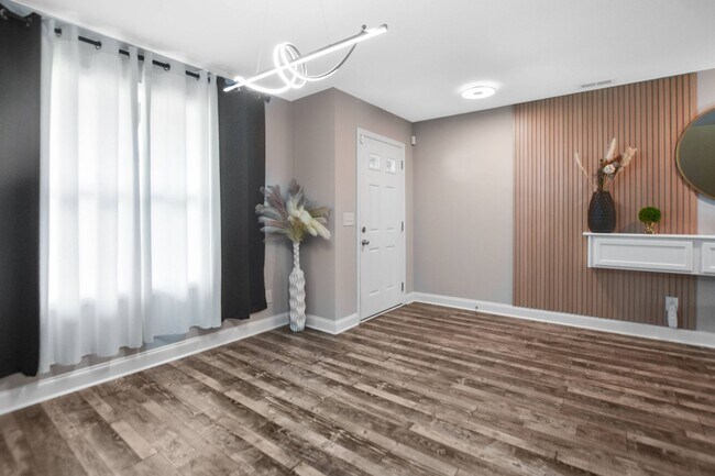 Foto del edificio - Pet Friendly Three Bedroom!