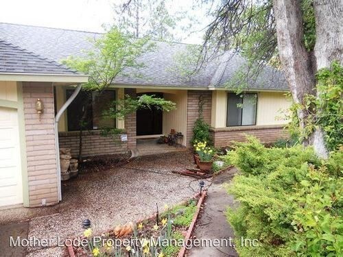 Foto del edificio - 3 br, 2 bath House - 44 Roble Rd