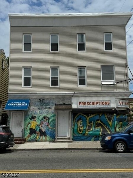 Primary Photo - 148 South St