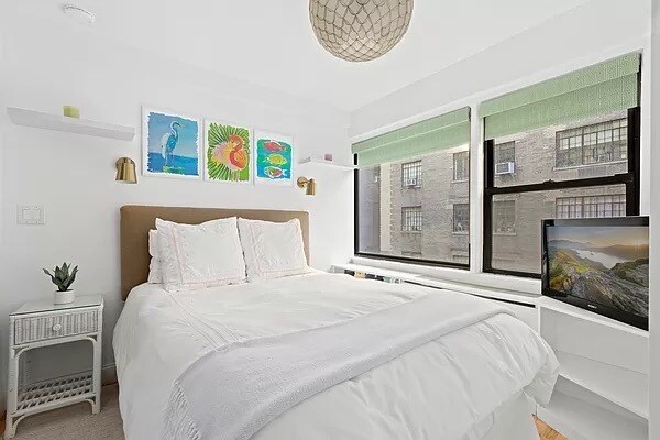 Foto del edificio - 55 E 9th St