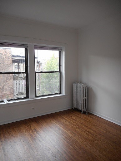 Building Photo - 1315 W Lawrence Ave