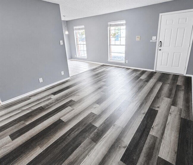 Building Photo - 3429 Willowrun Dr