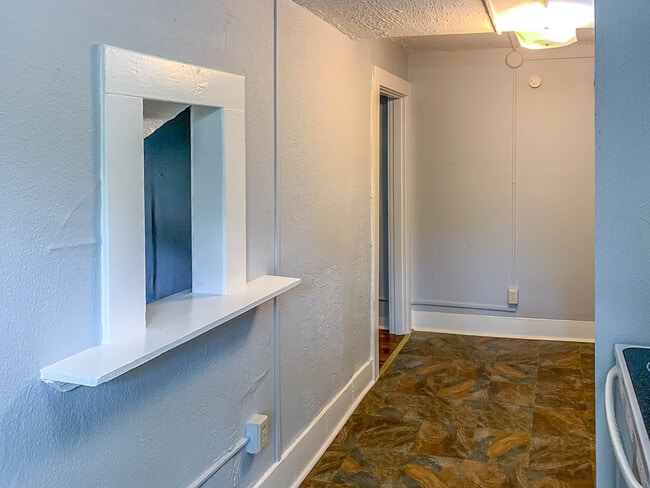 Building Photo - 706 Chickamauga Ave