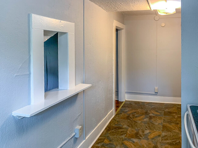 Building Photo - 706 Chickamauga Ave