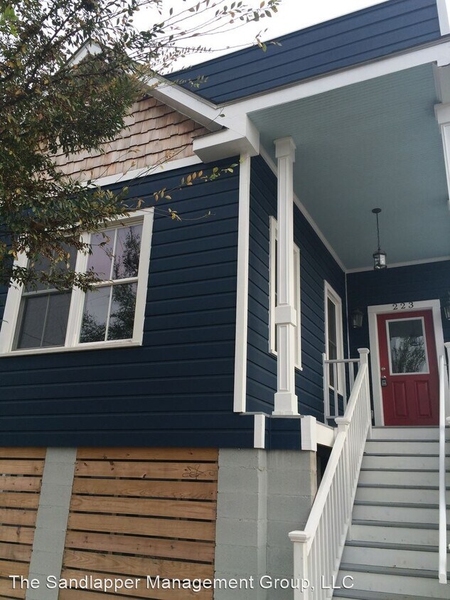 Primary Photo - 3 br, 2.5 bath House - 223 Fishburne Street