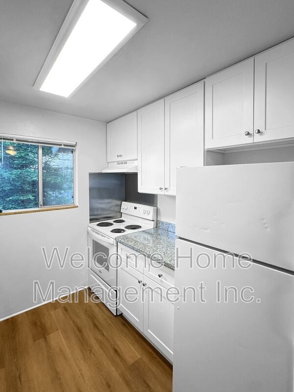 Building Photo - 15636 Usher St