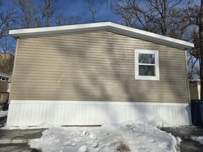 Building Photo - 137 Skyline Dr