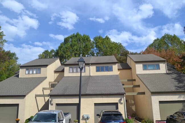 Building Photo - 34 Falcon Ct