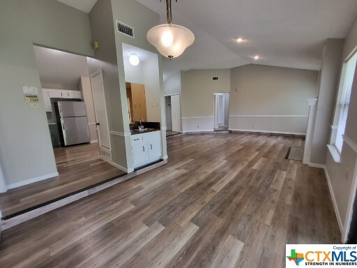 Building Photo - 4505 River Oaks Dr