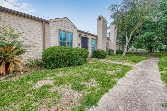 Foto del edificio - 10824 Bexley Drive